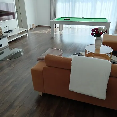 Luxury With Sauna - 185 M2 アパート